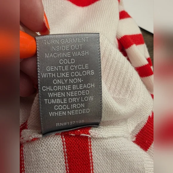 Marled-Red & White Striped- Crew Neck Sweater-"Love" Embroidered In Black- XS 🚢 - Picture 6 of 6